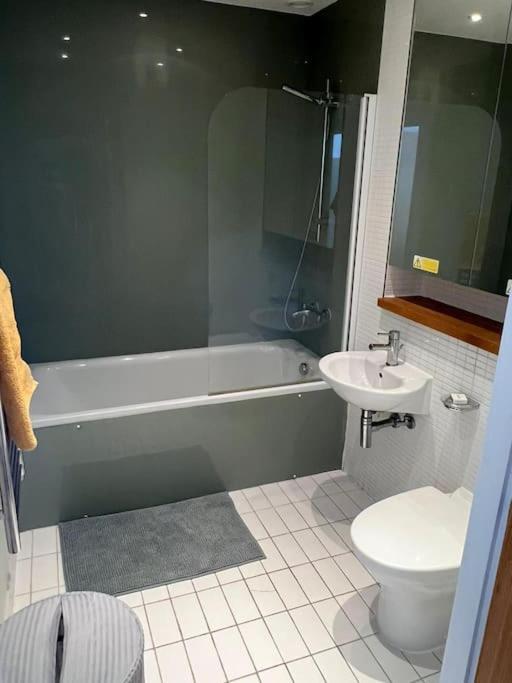 Stunning 2 Bed Flat! Centrally Located In London, Uk! Extérieur photo