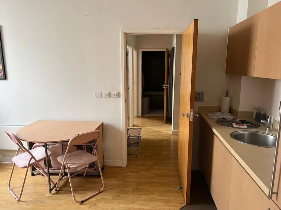 Stunning 2 Bed Flat! Centrally Located In London, Uk! Extérieur photo