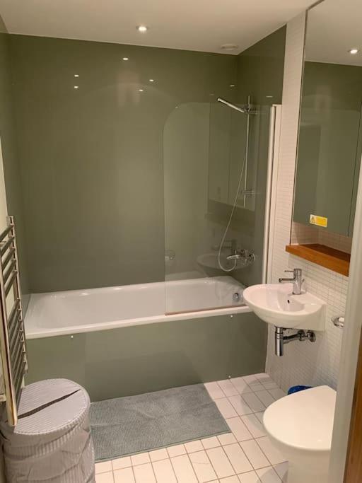 Stunning 2 Bed Flat! Centrally Located In London, Uk! Extérieur photo